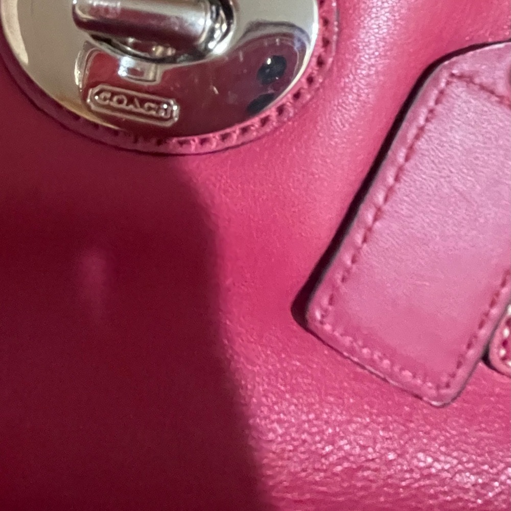 SOLD Coach handbag genuine all leather in medium red!